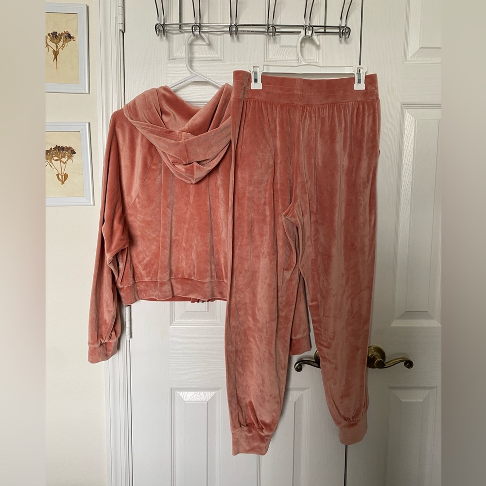 Velvet pink Victoria secret y2k track suit set !!!